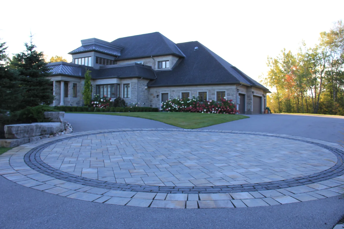 Circular interlock driveway and formal front landscape — Osmond Daly archive photograph IMG_7140